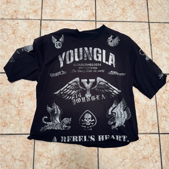 Youngla Black Graphic T-Shirt - Picture 1 of 1
